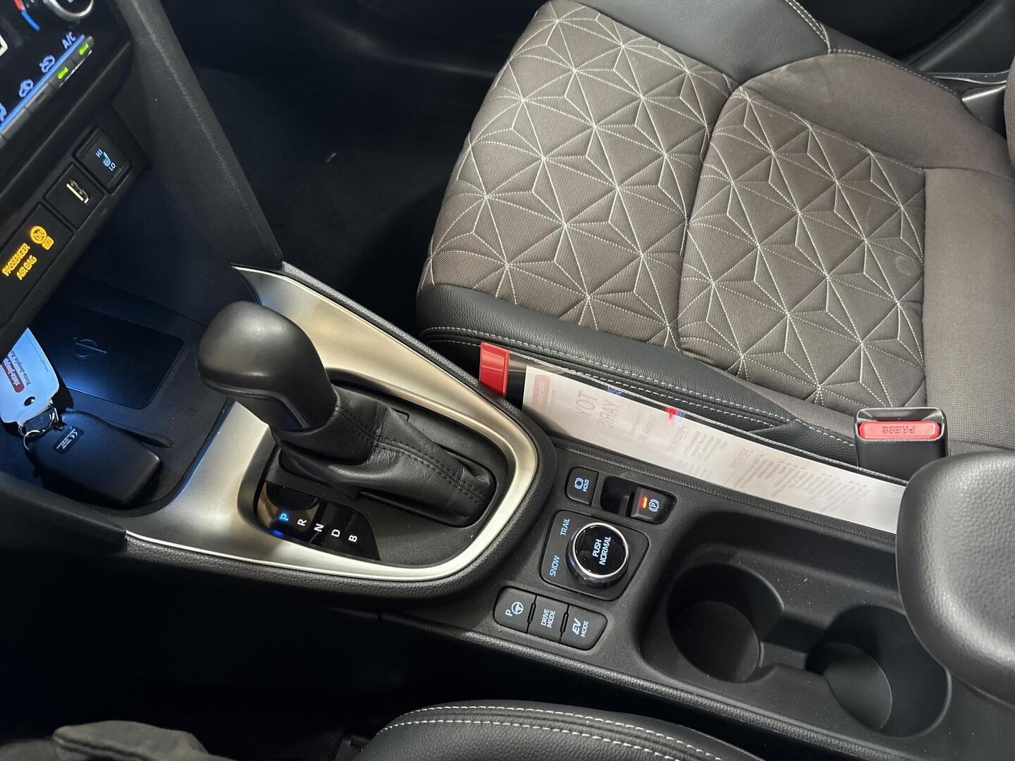 TOYOTA Yaris Cross 2022