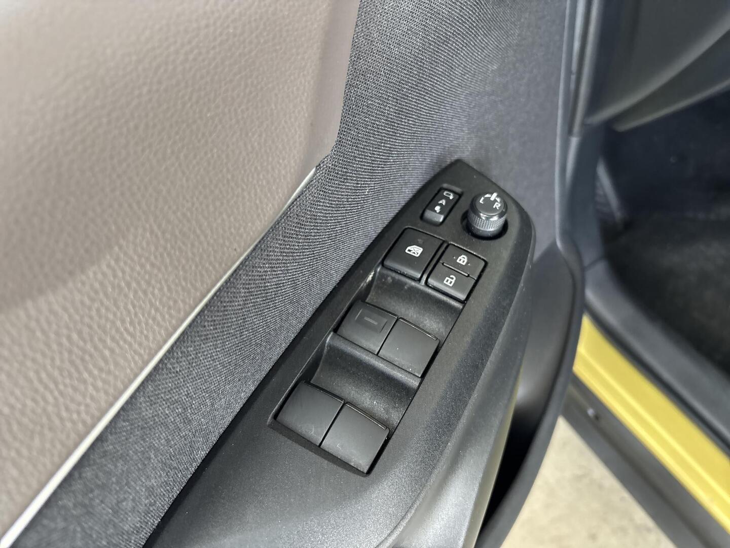TOYOTA Yaris Cross 2022