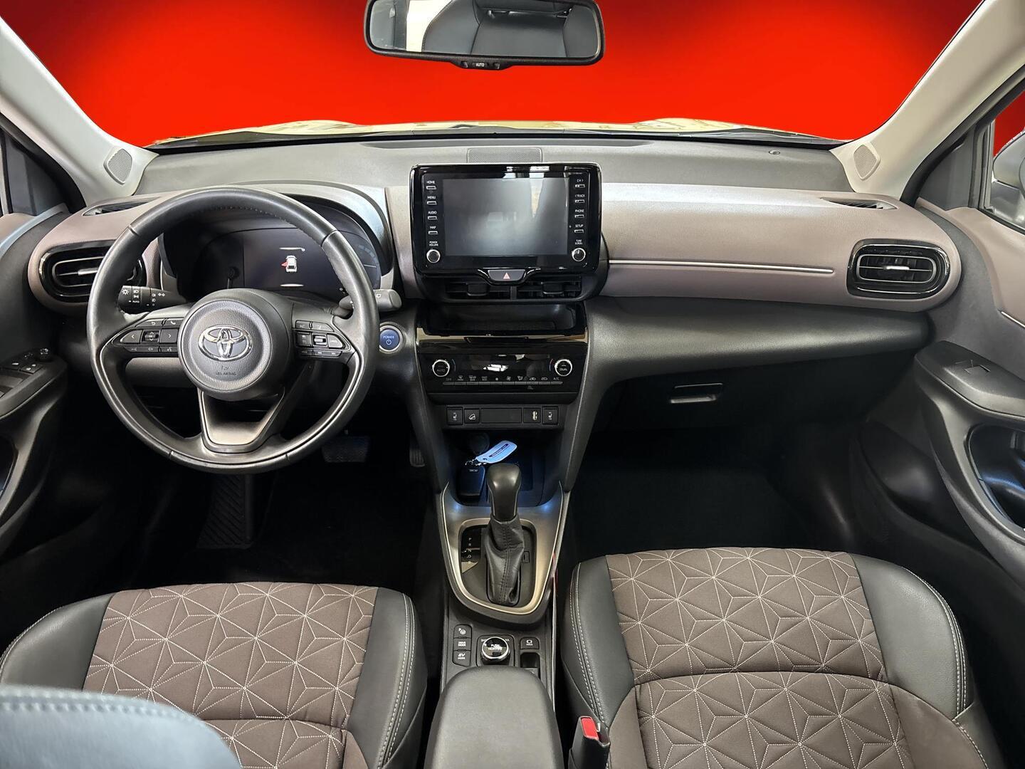 TOYOTA Yaris Cross 2022