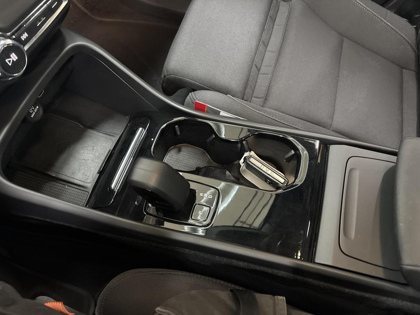 VOLVO XC40 2023
