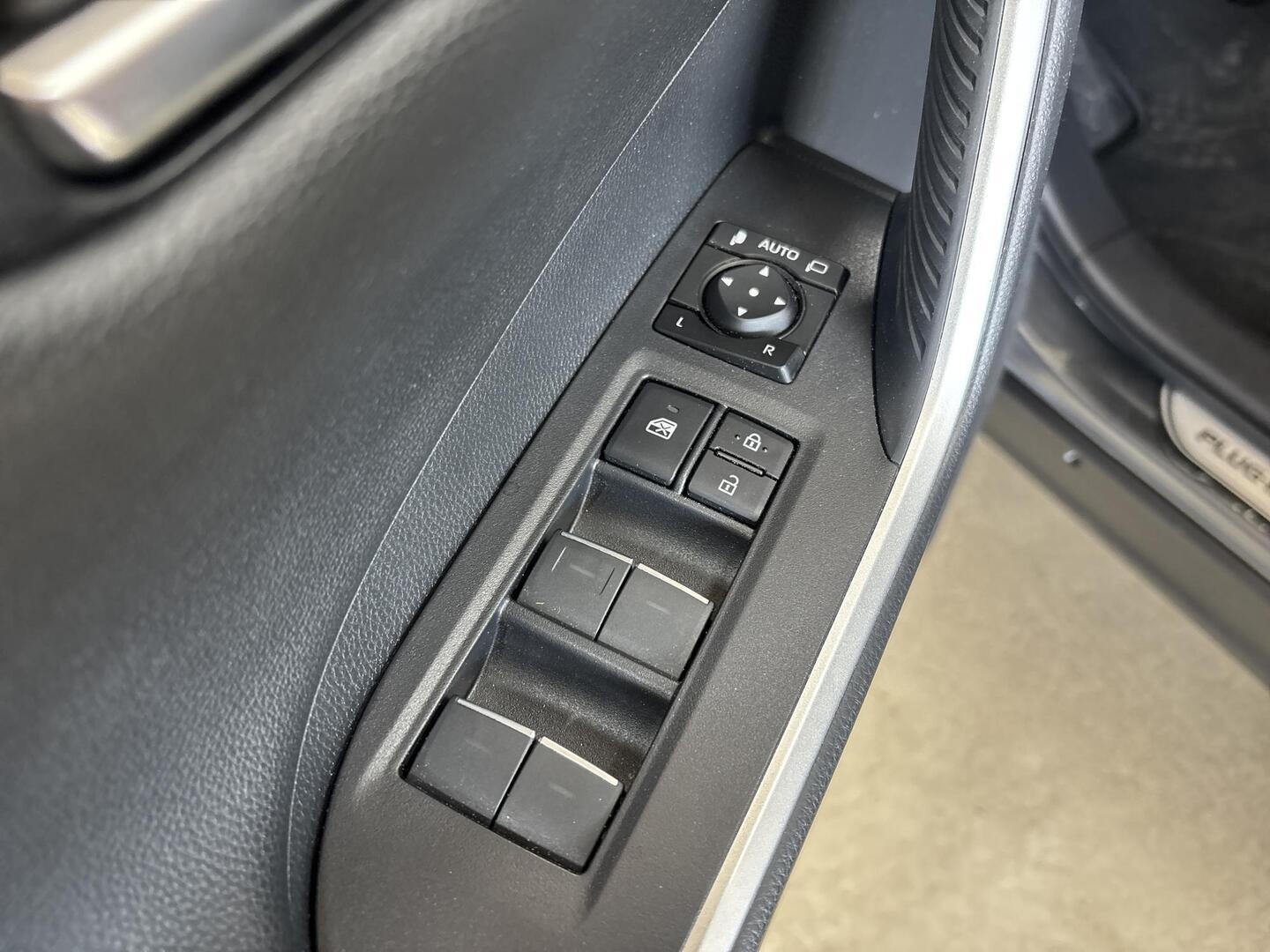 TOYOTA RAV4 PLUG-IN 2022