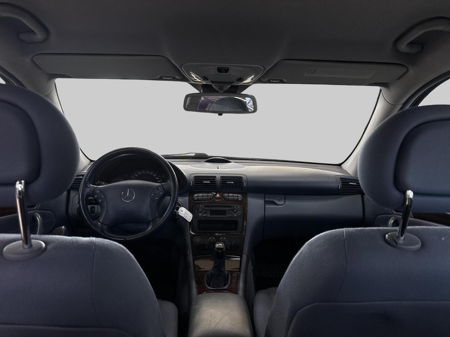 MERCEDES-BENZ C 2001