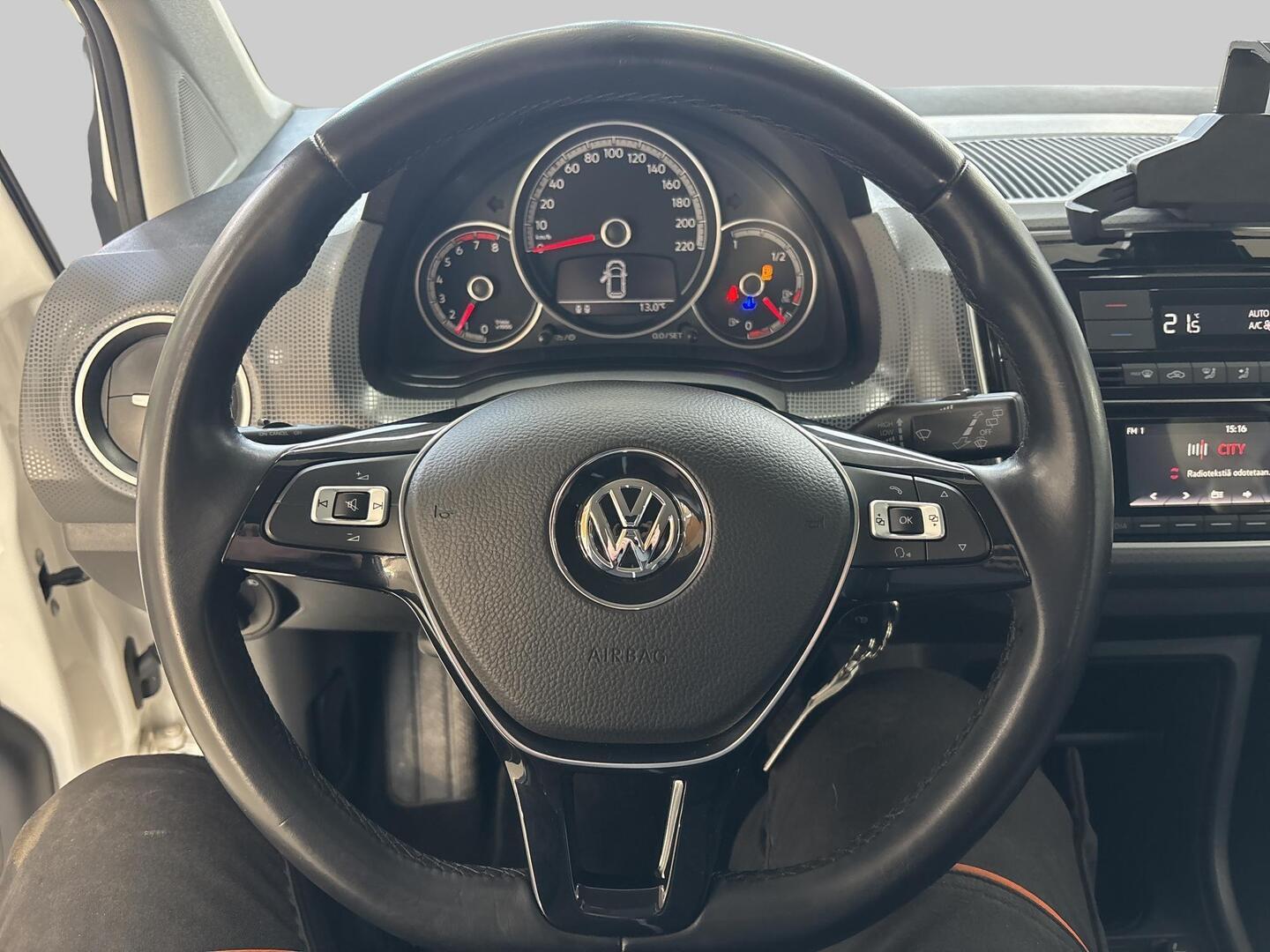 VOLKSWAGEN up! 2018