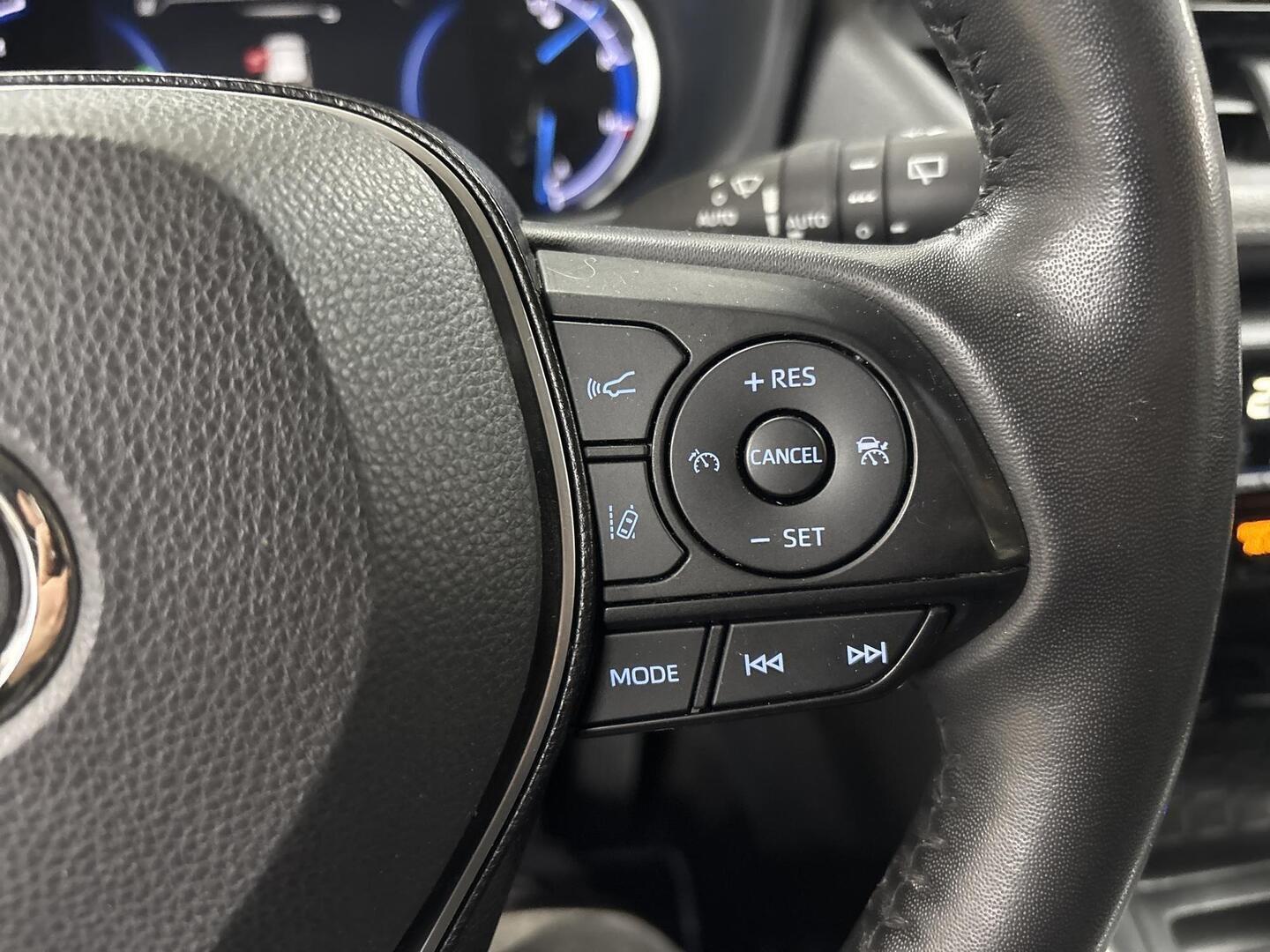 TOYOTA RAV4 2021