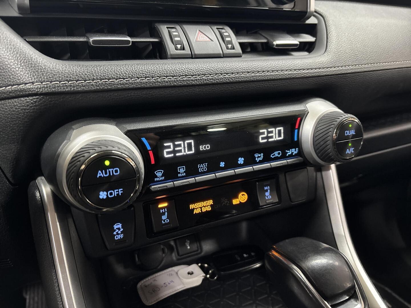 TOYOTA RAV4 2021