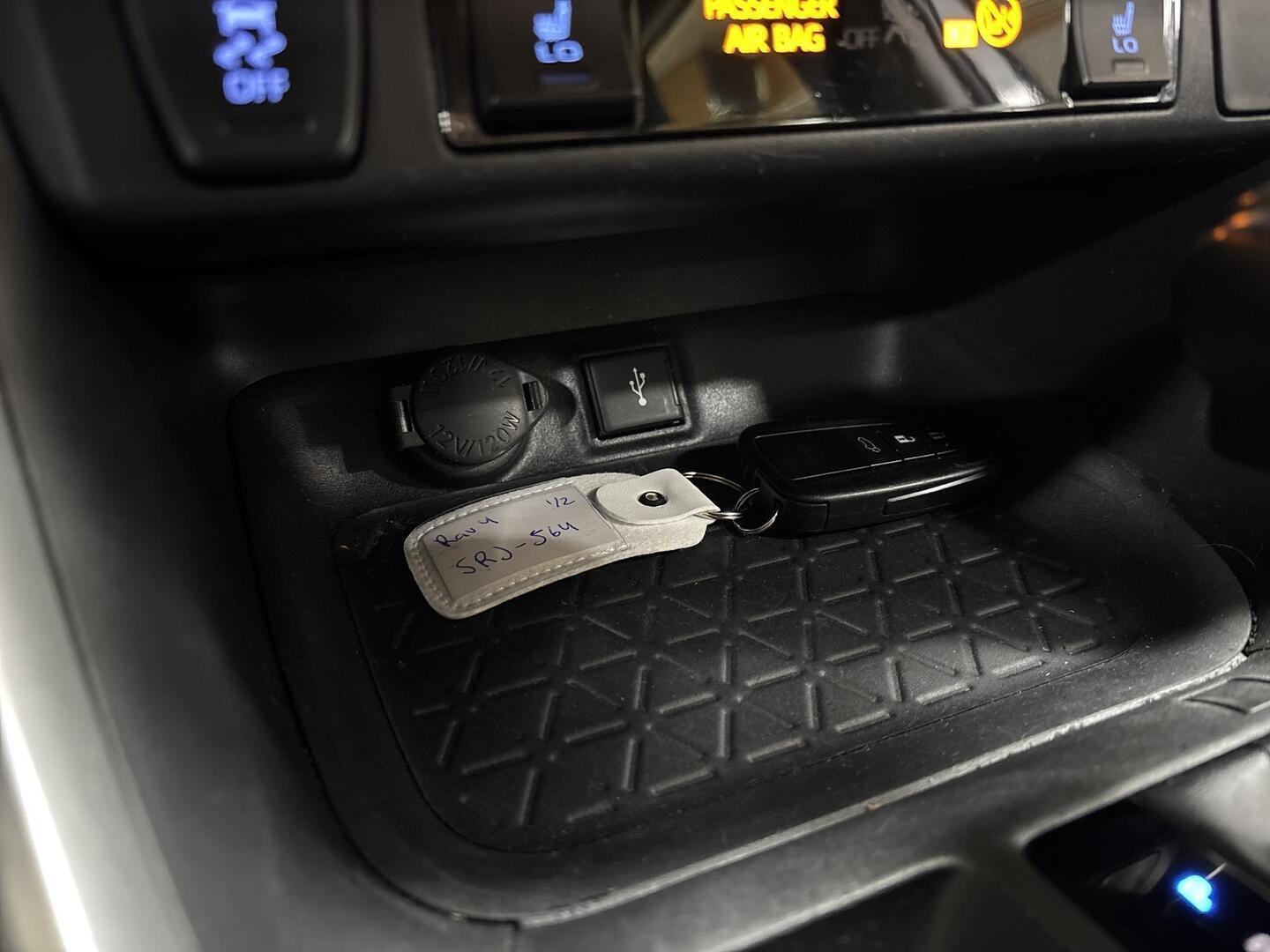 TOYOTA RAV4 2021