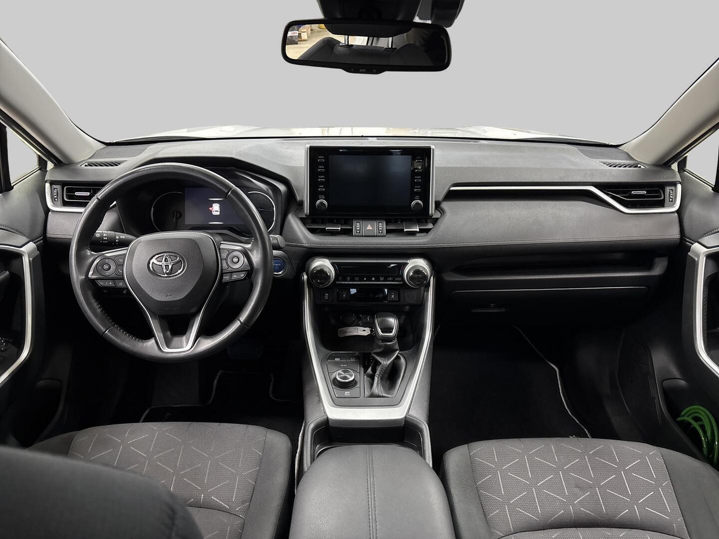 TOYOTA RAV4 2021