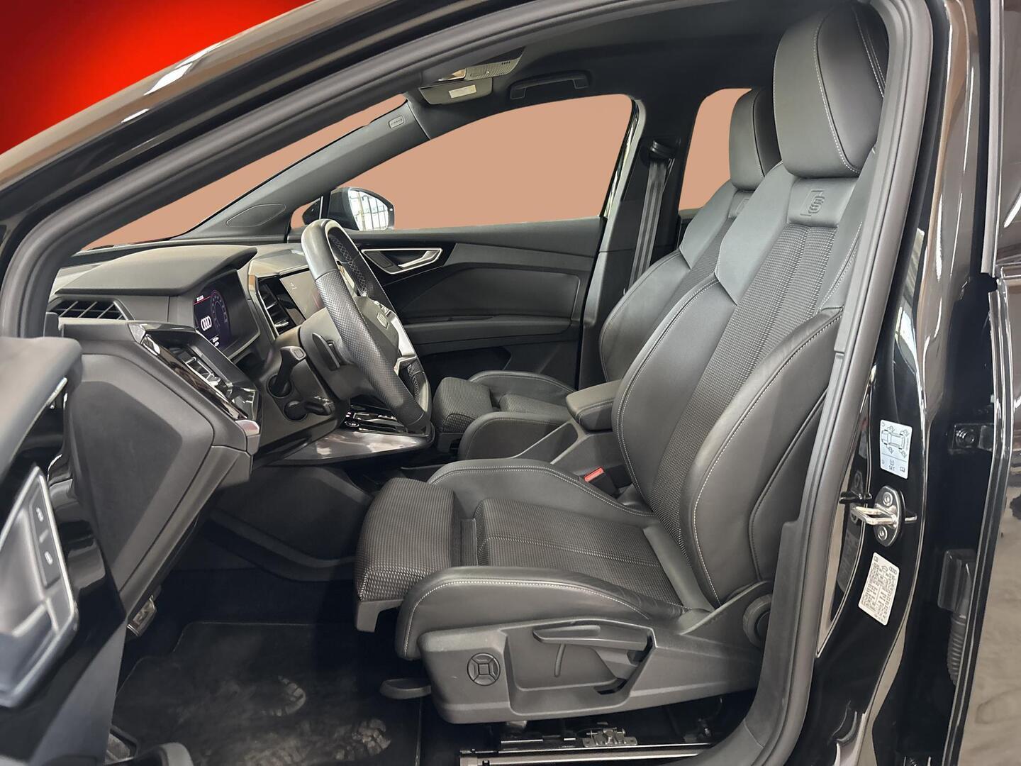 AUDI Q4 E-TRON 2024