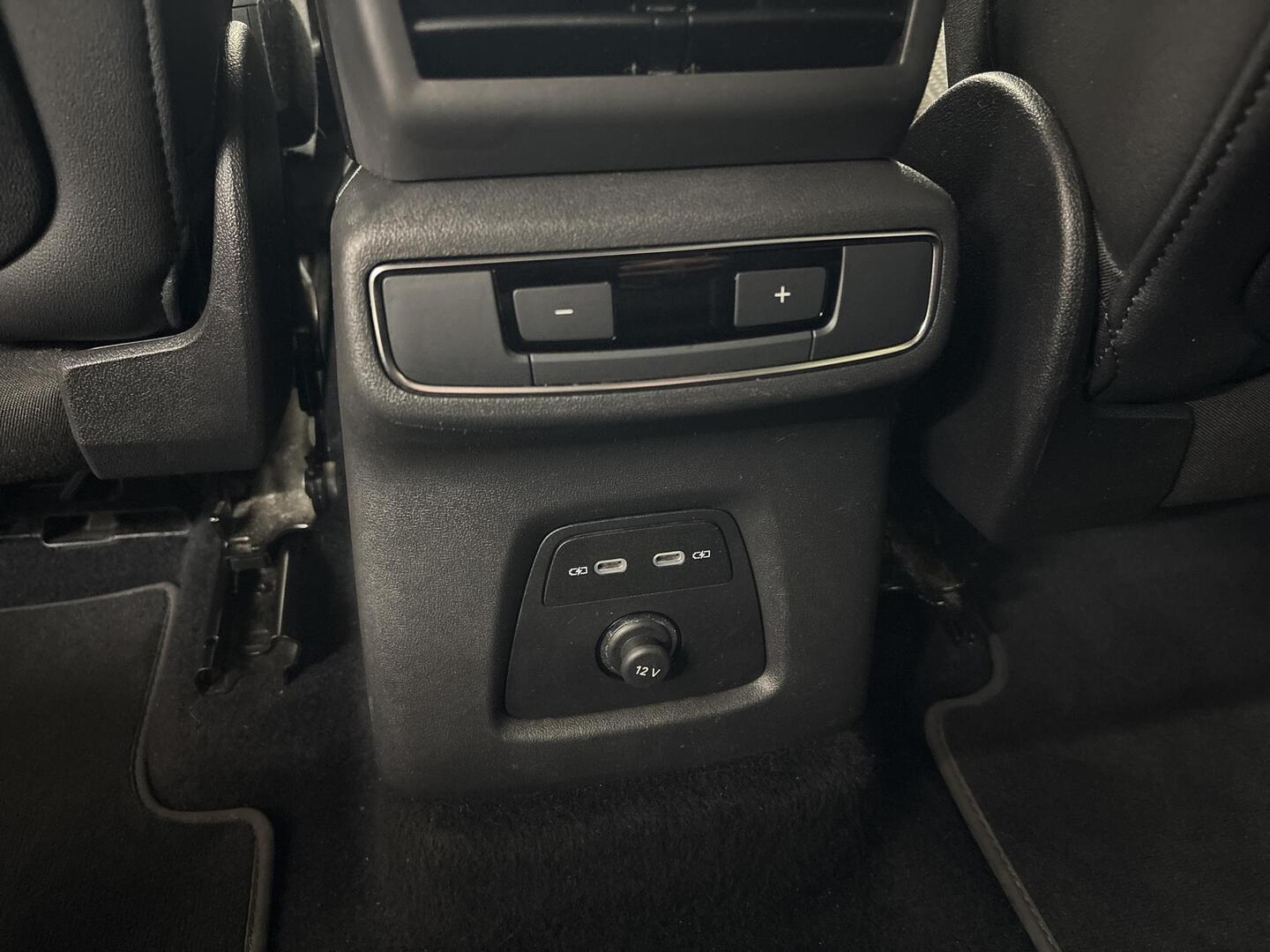AUDI Q4 E-TRON 2024