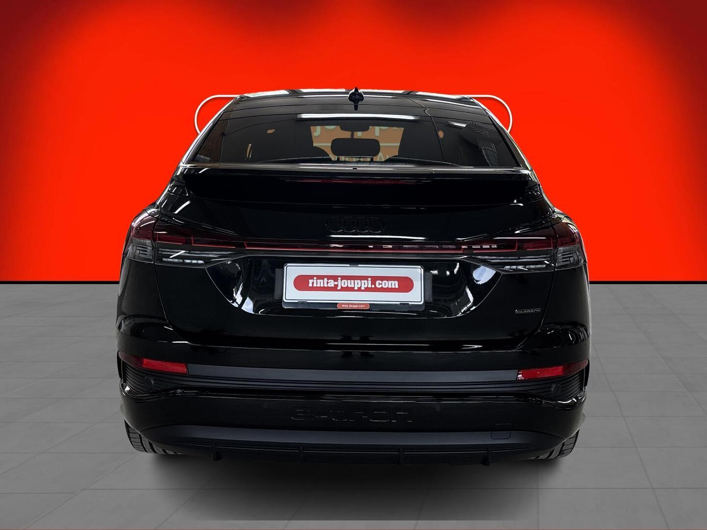 AUDI Q4 E-TRON 2024