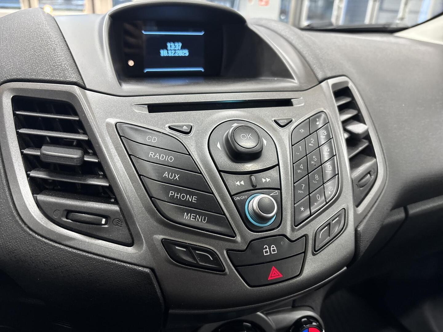 FORD Fiesta Van 2014