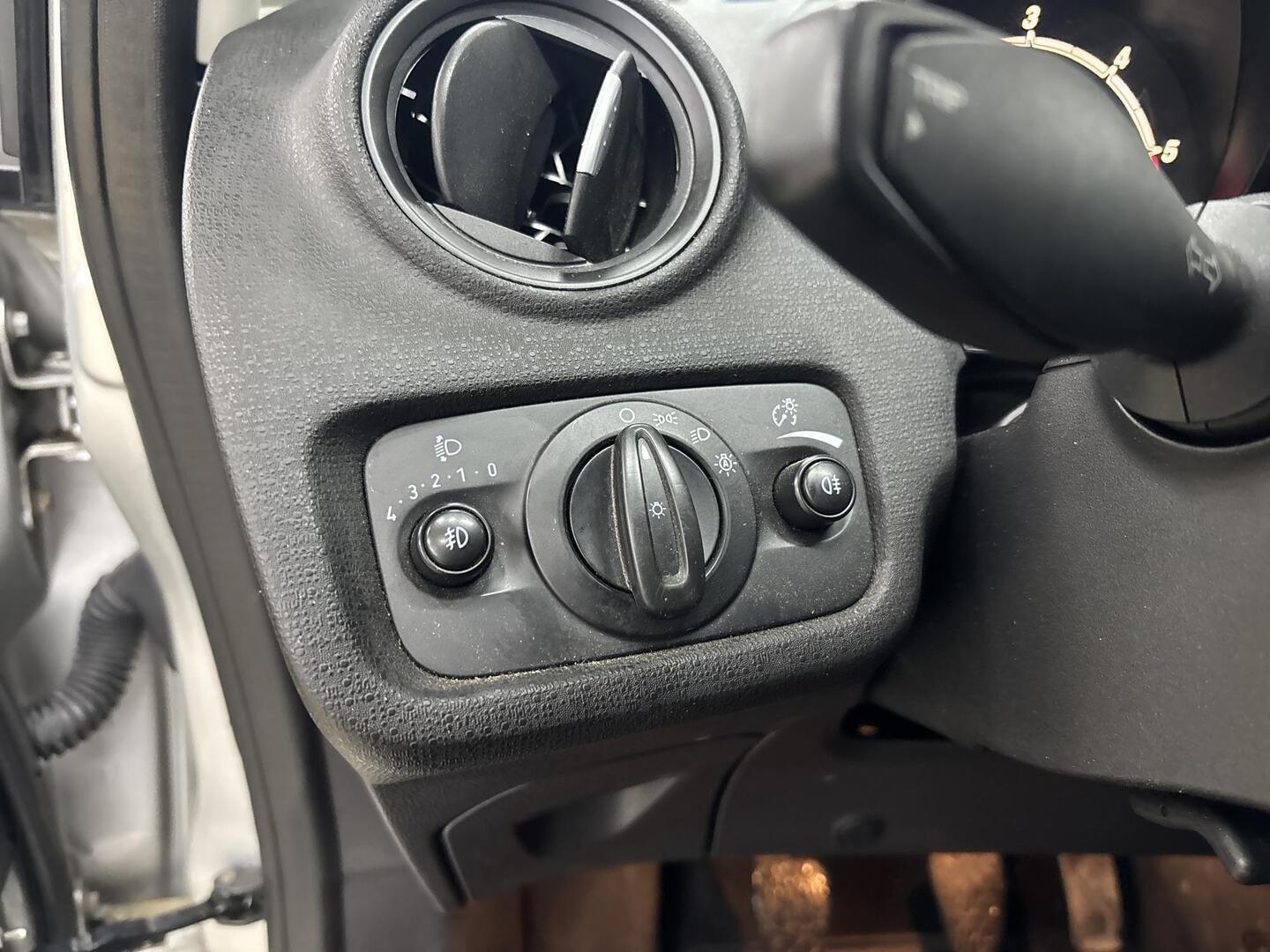 FORD Fiesta Van 2014