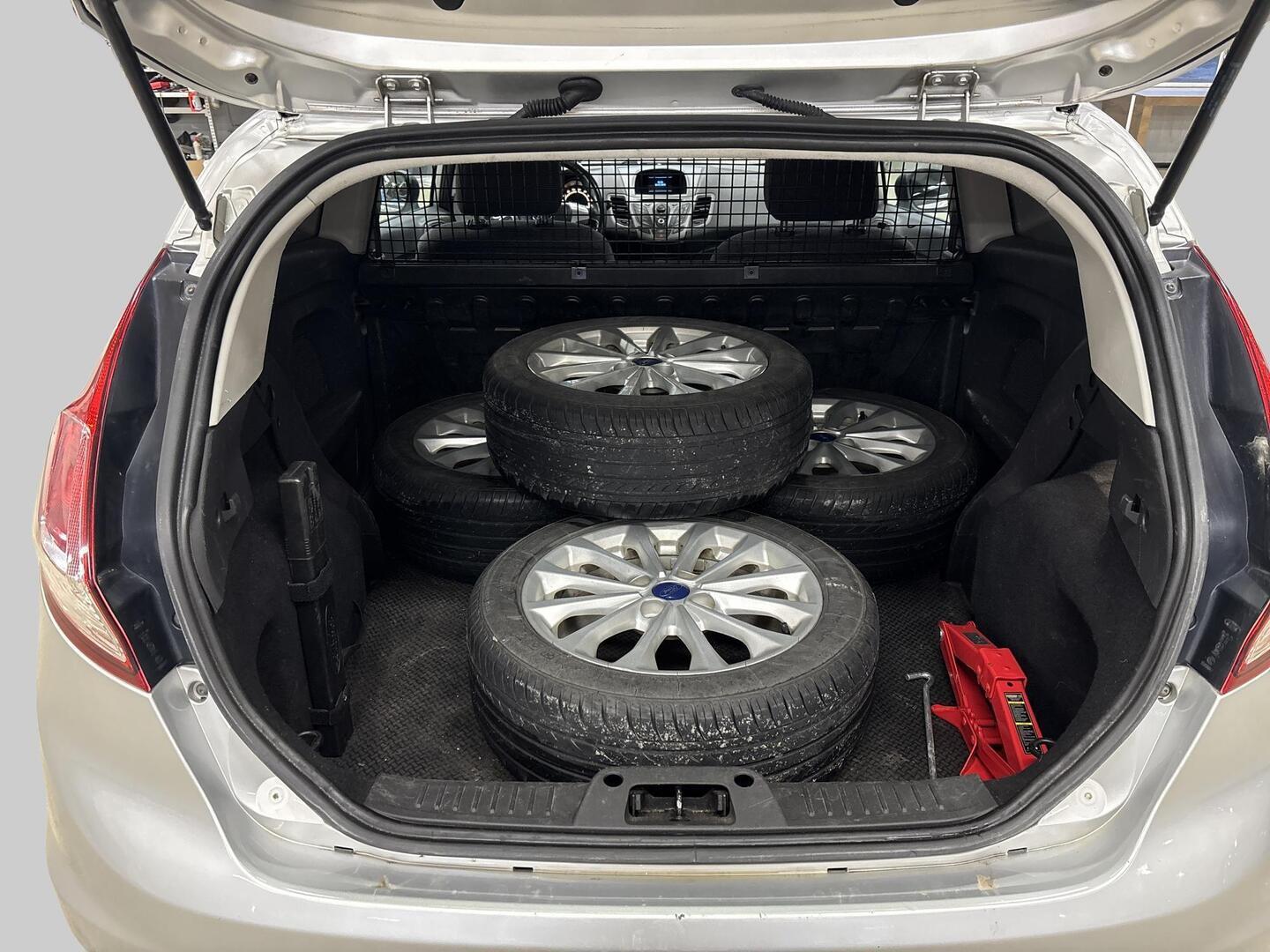 FORD Fiesta Van 2014