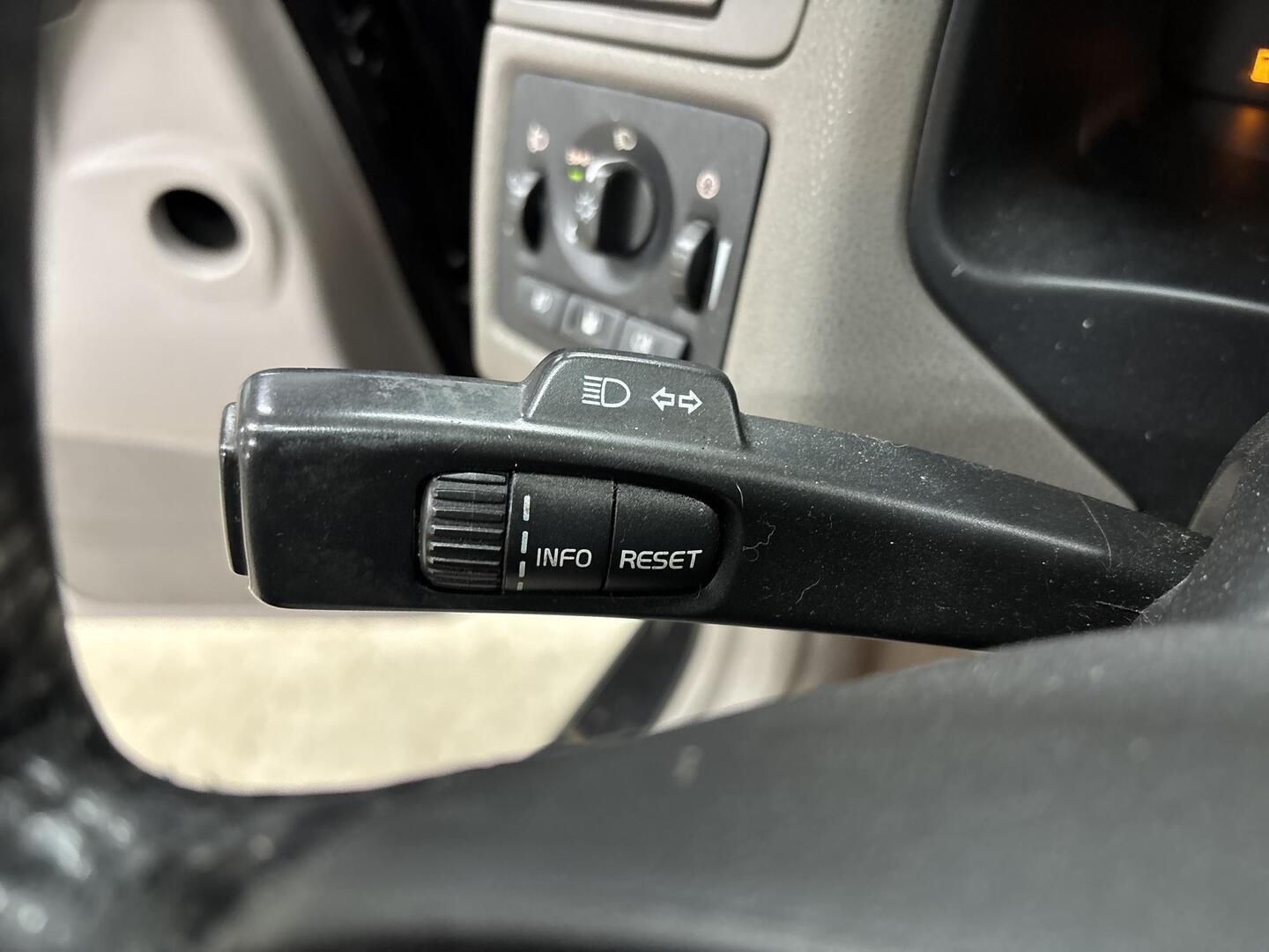 VOLVO V50 2004