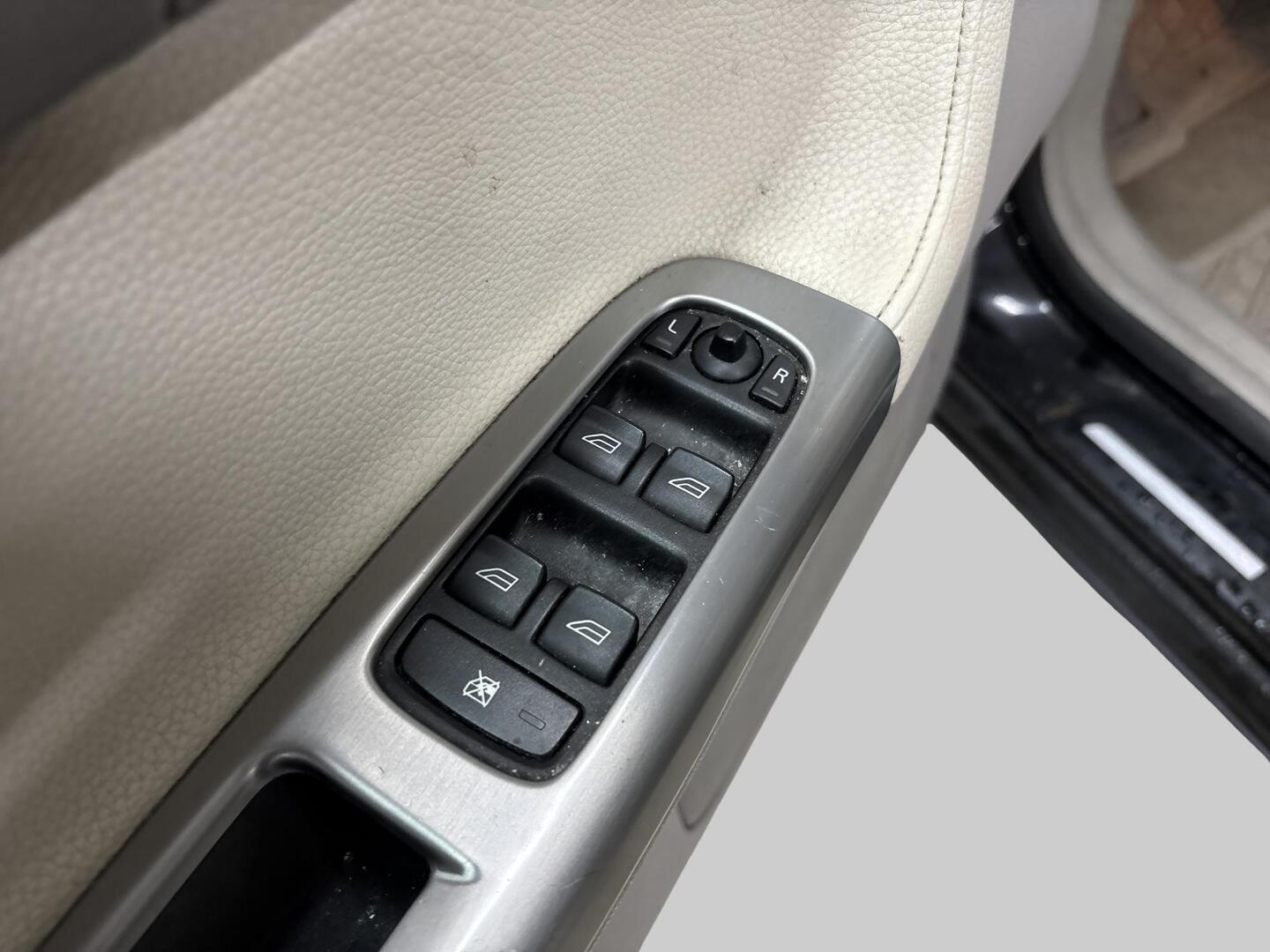 VOLVO V50 2004