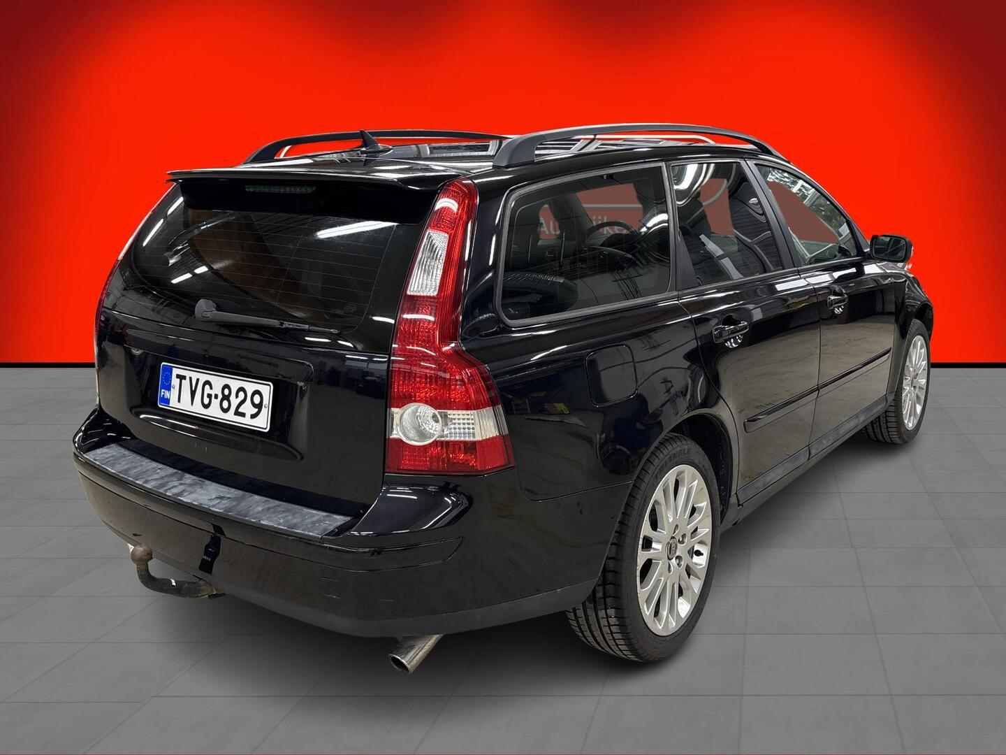 VOLVO V50 2004