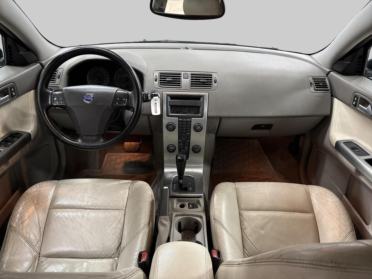 VOLVO V50 2004