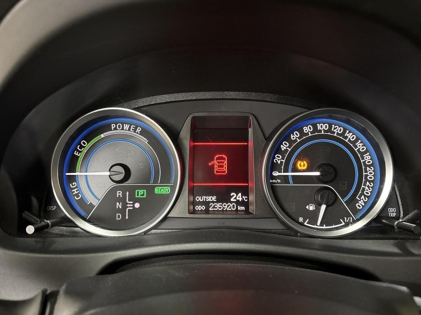 TOYOTA Auris 2015