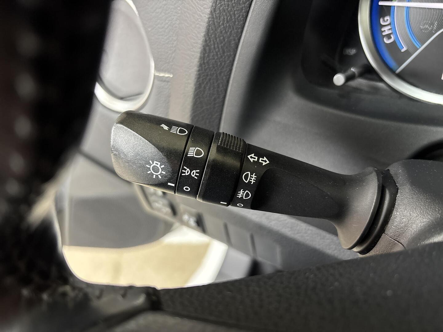 TOYOTA Auris 2015