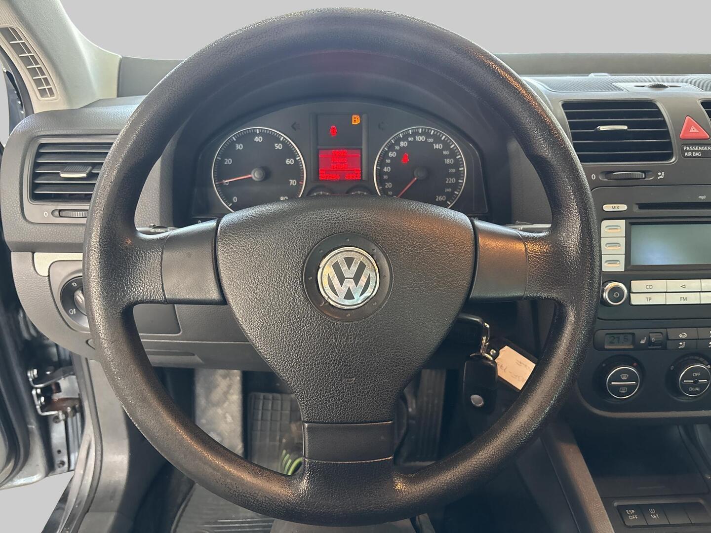 VOLKSWAGEN Golf 2008