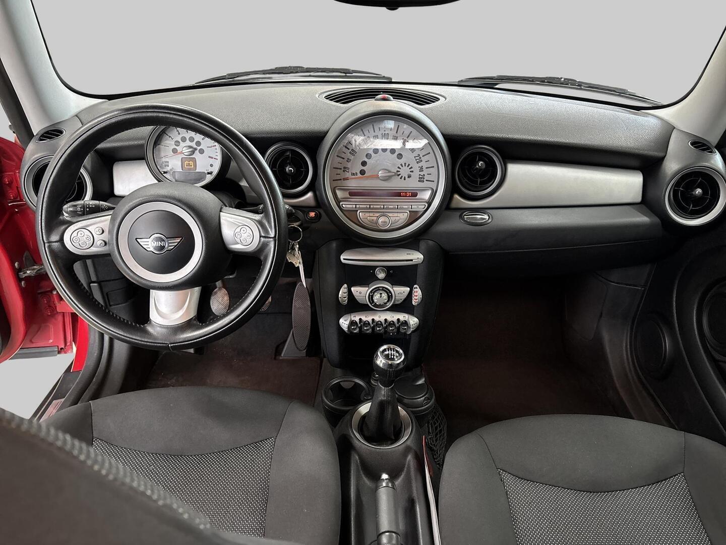 MINI Cooper 2010