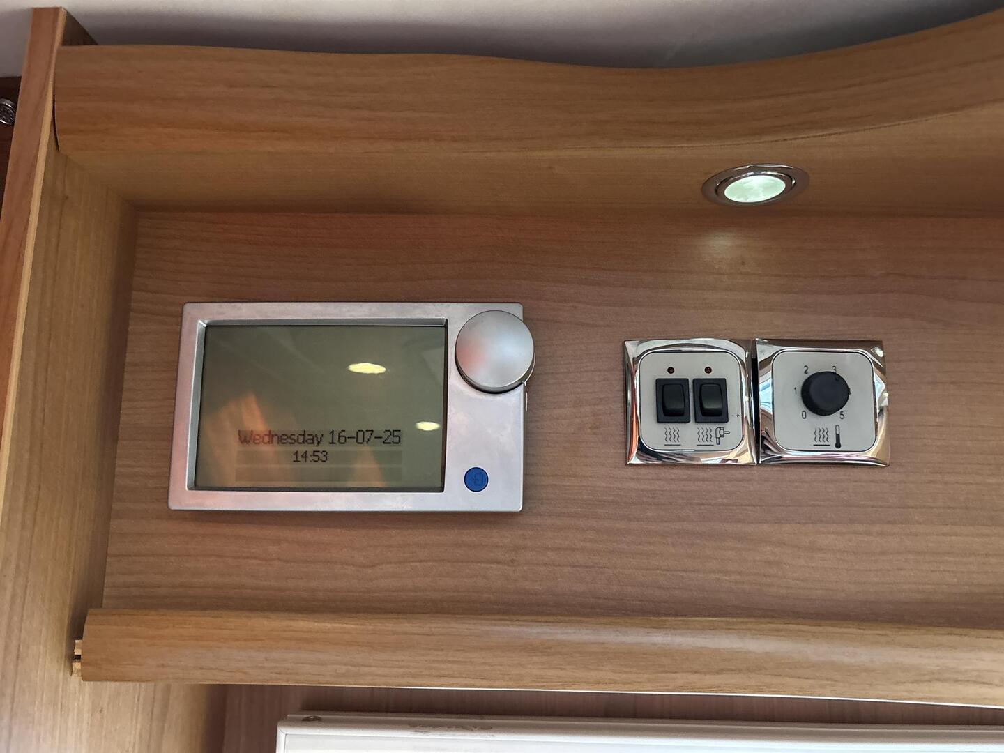 LMC LIBERTY I 520 2011