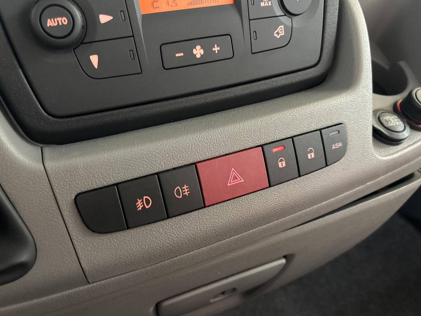 LMC LIBERTY I 520 2011