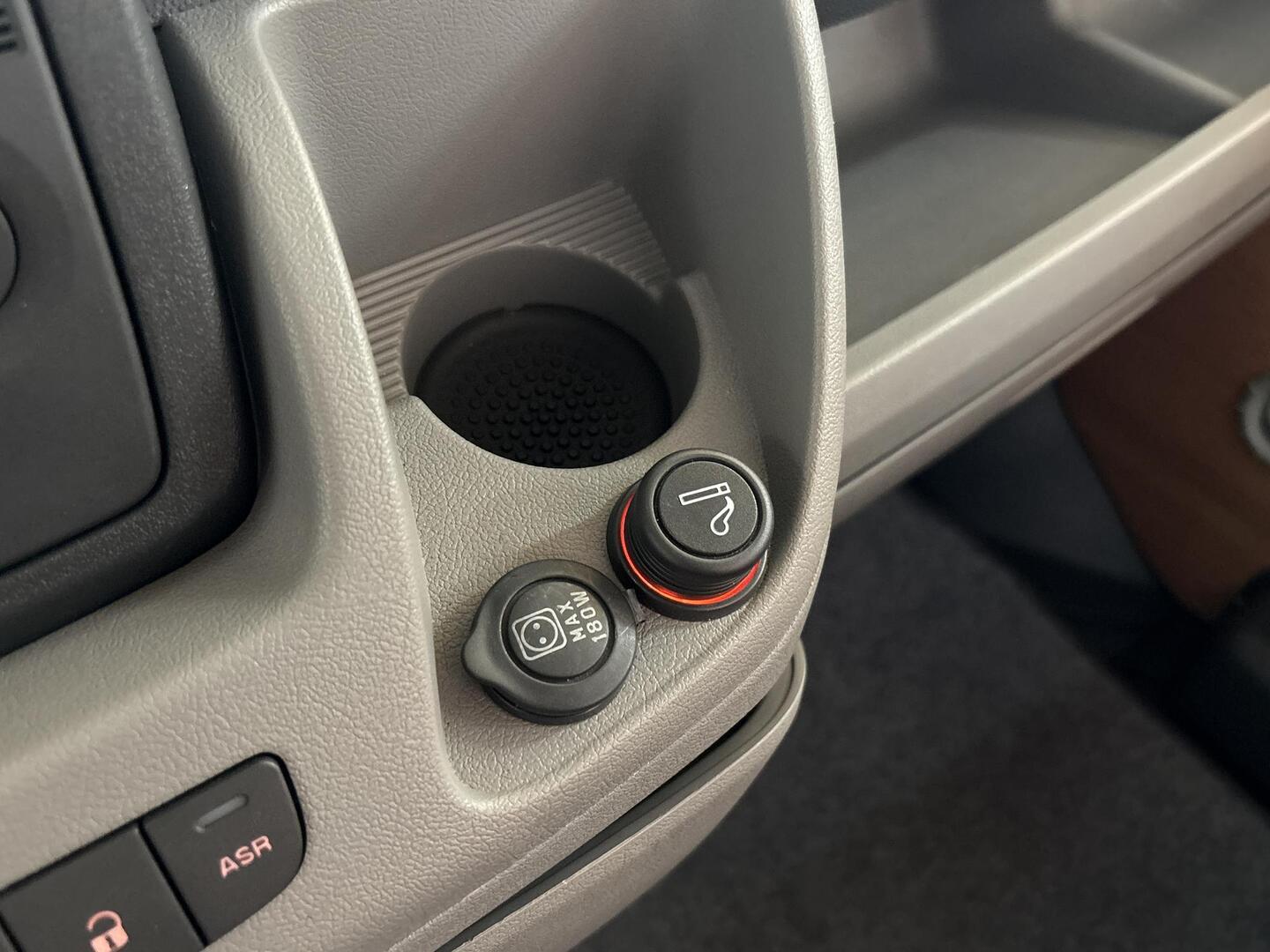 LMC LIBERTY I 520 2011