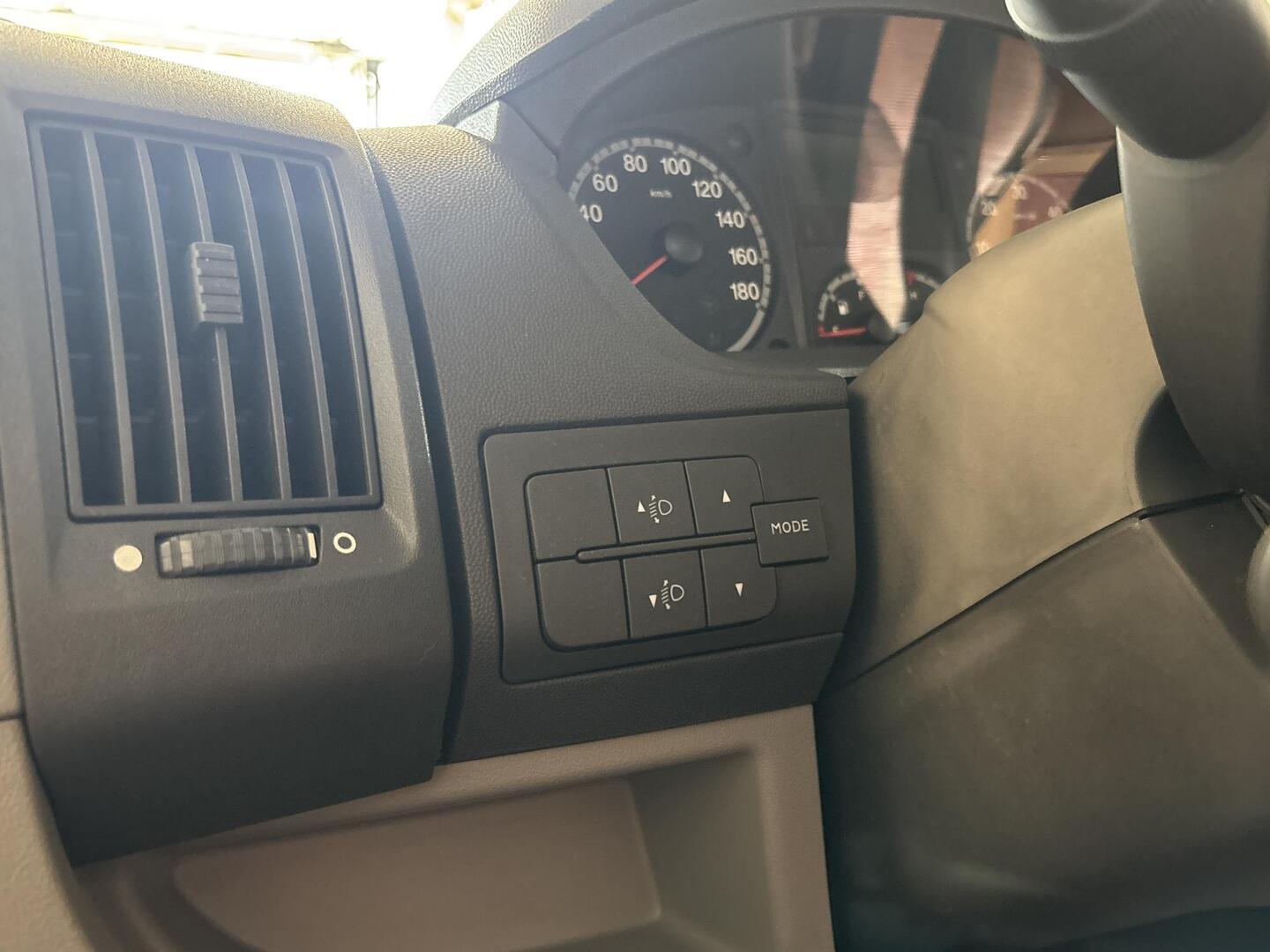 LMC LIBERTY I 520 2011