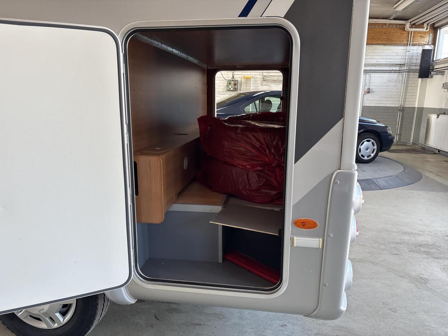 LMC LIBERTY I 520 2011