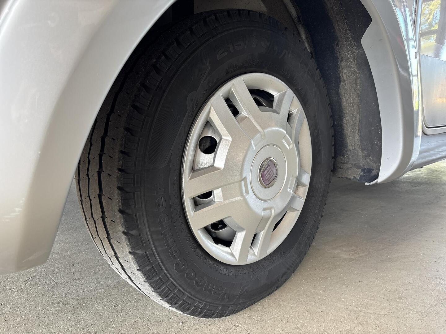 LMC LIBERTY I 520 2011