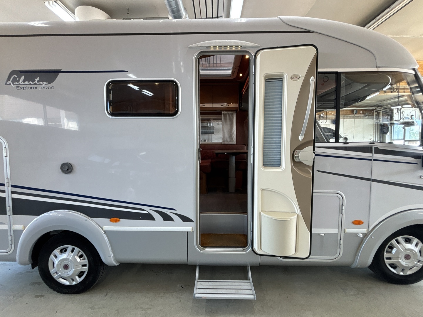 LMC LIBERTY I 520 2011