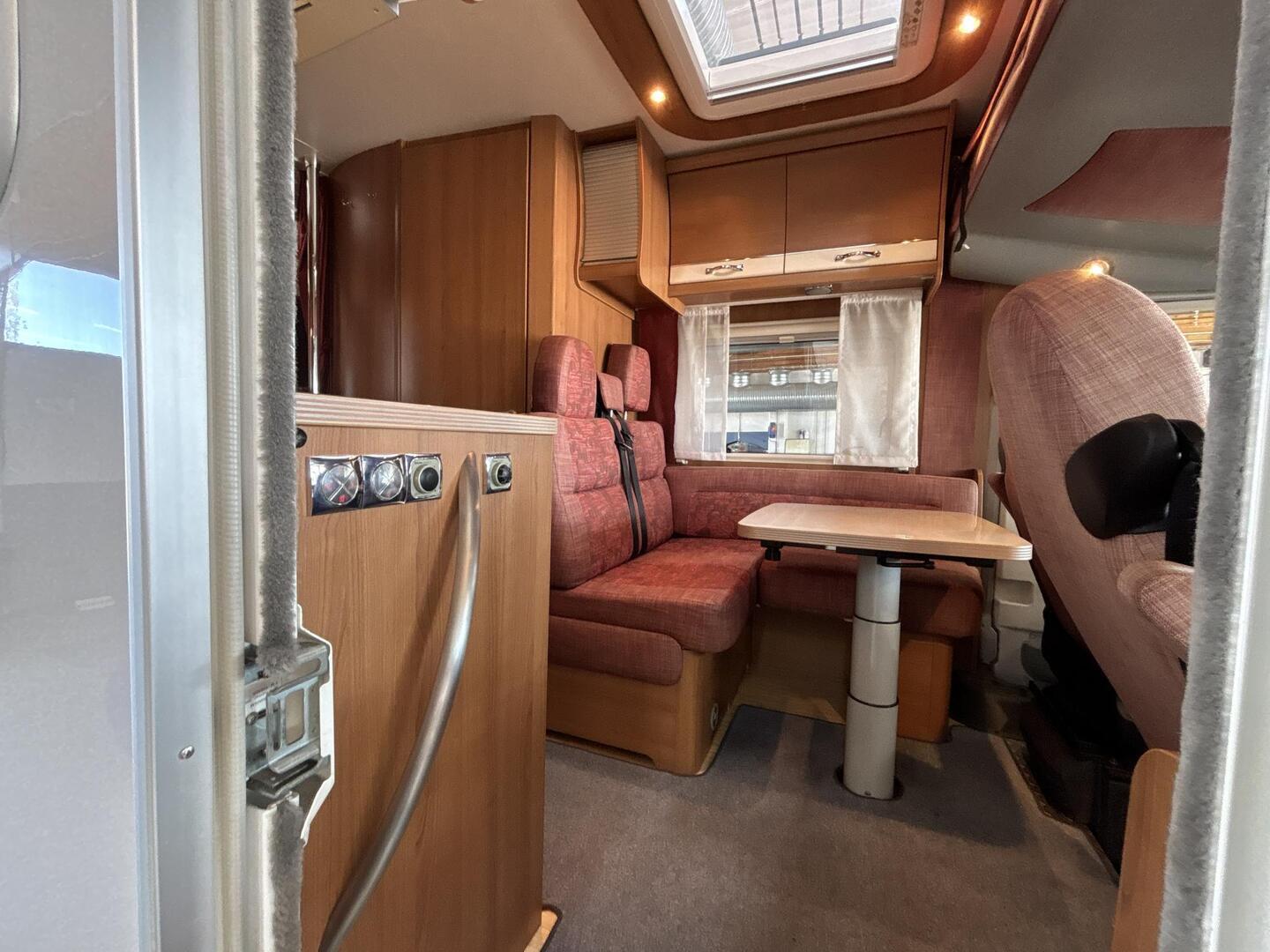 LMC LIBERTY I 520 2011