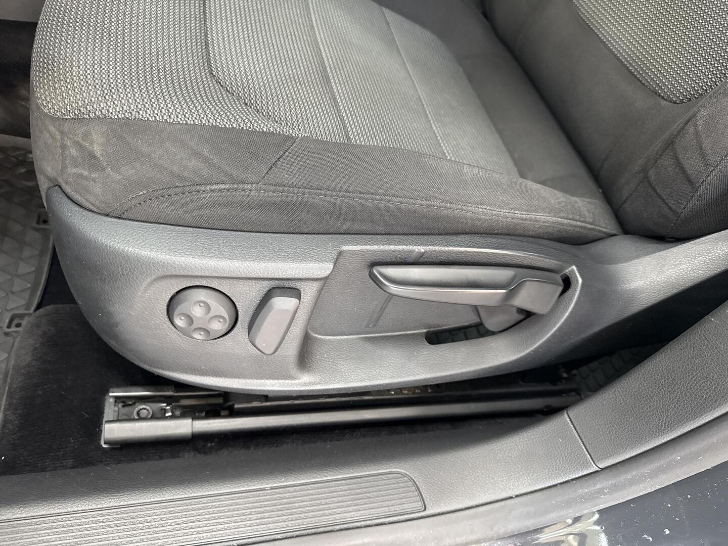 VOLKSWAGEN Passat 2014