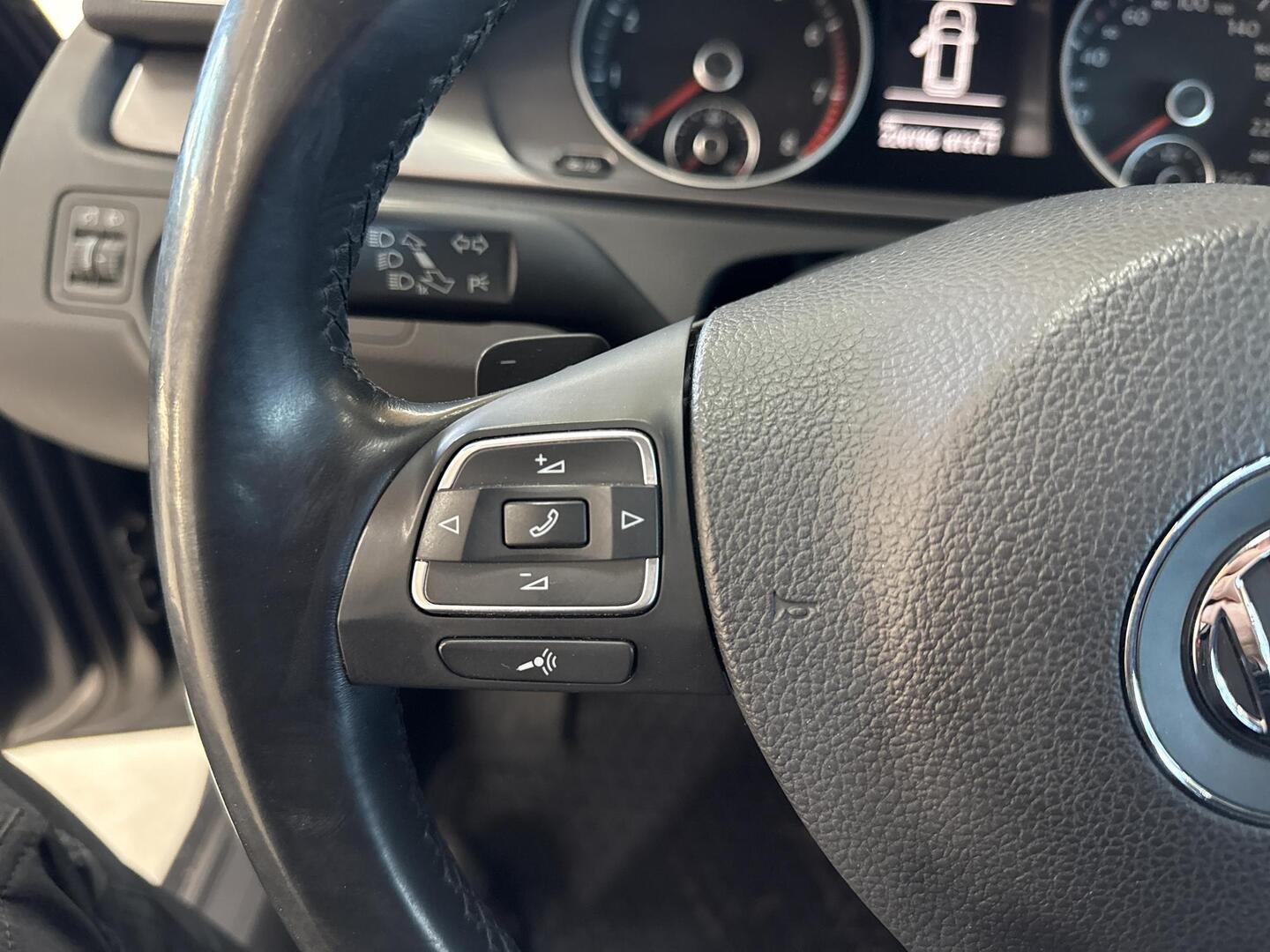VOLKSWAGEN Passat 2014