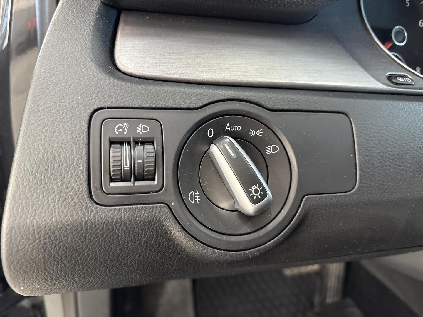 VOLKSWAGEN Passat 2014