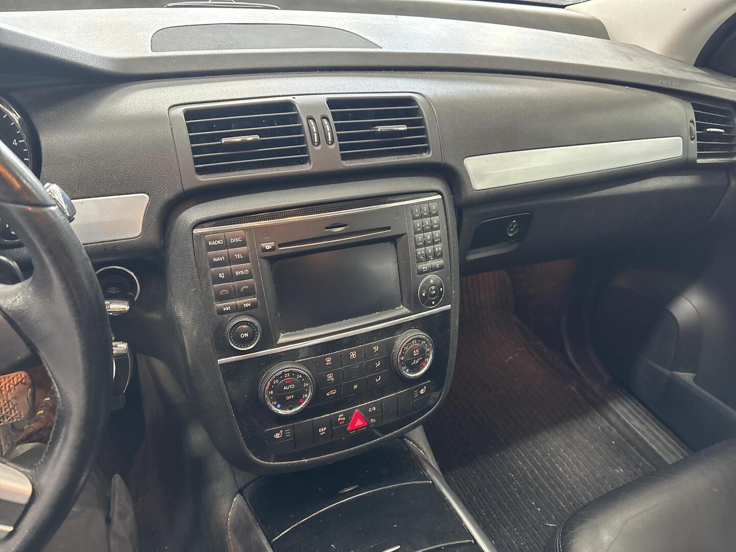 MERCEDES-BENZ R 2009