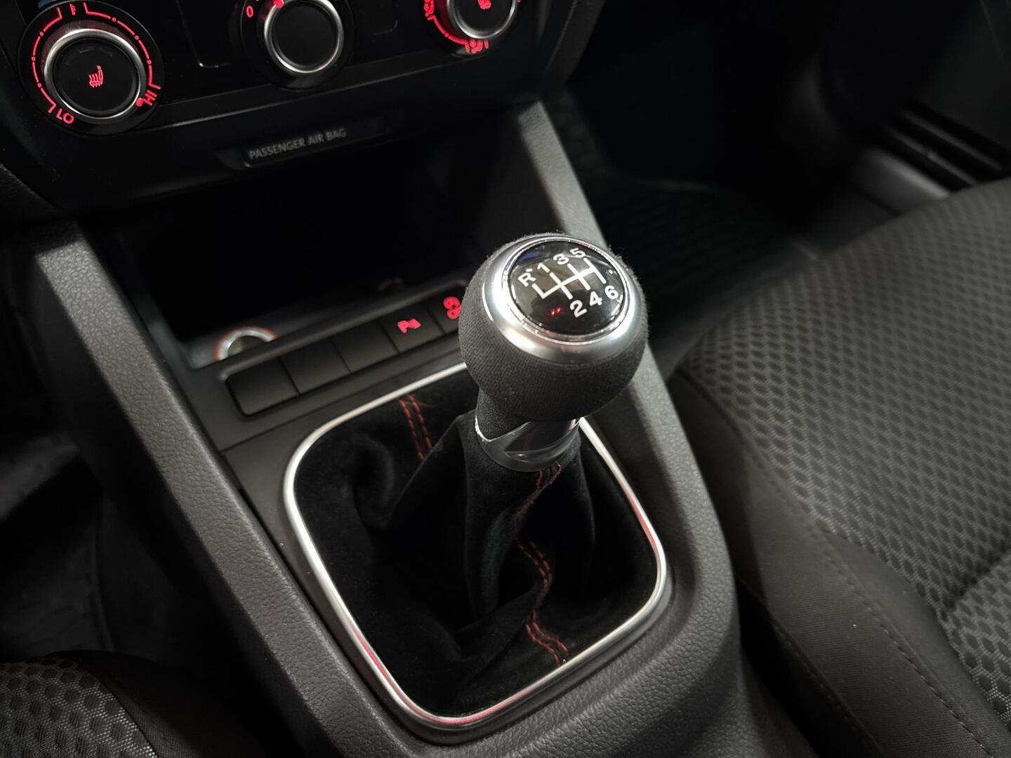 VOLKSWAGEN Jetta 2011