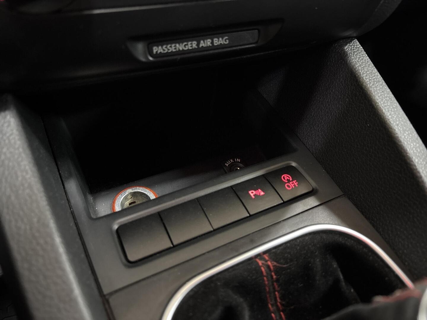 VOLKSWAGEN Jetta 2011