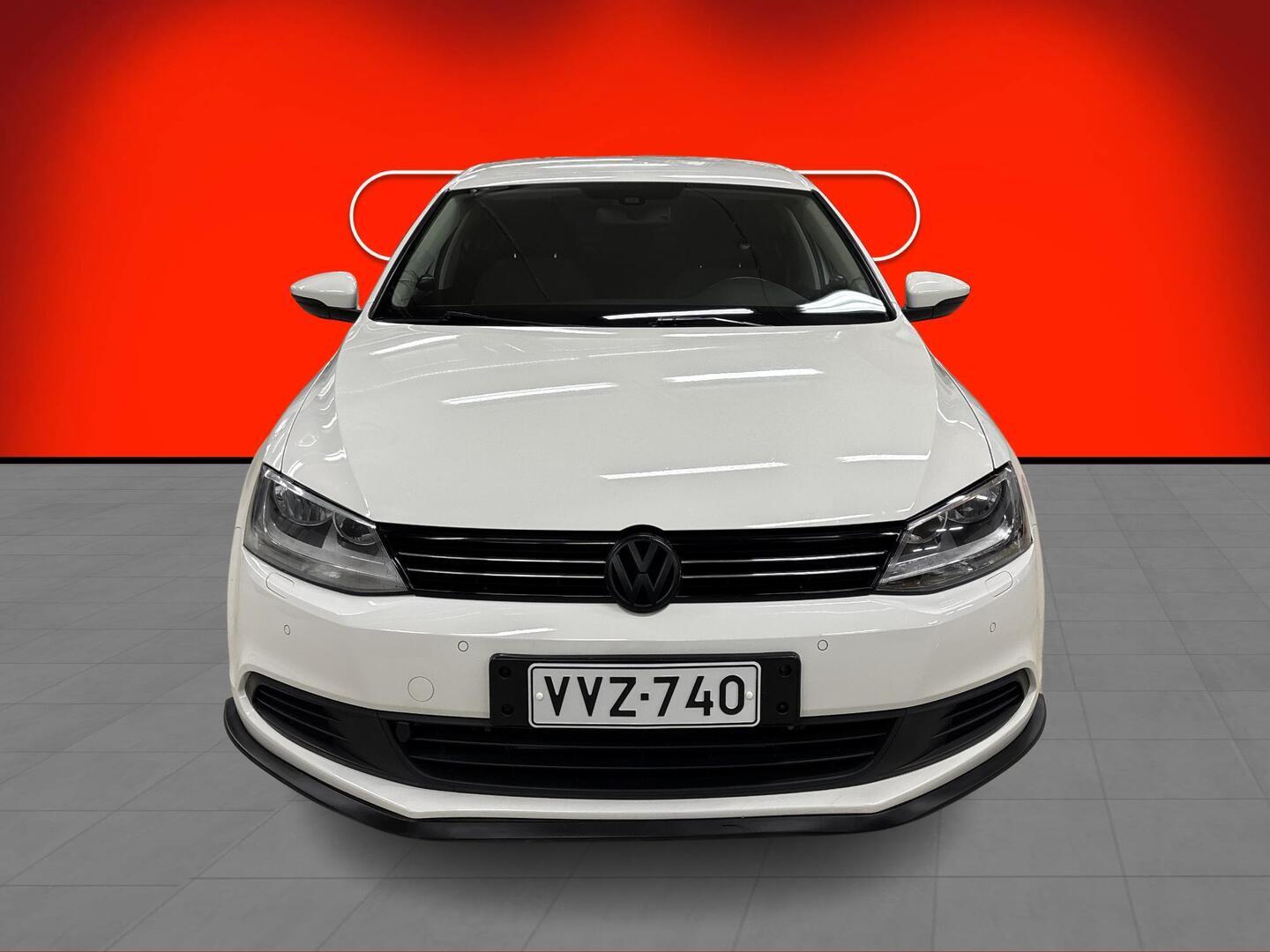 VOLKSWAGEN Jetta 2011