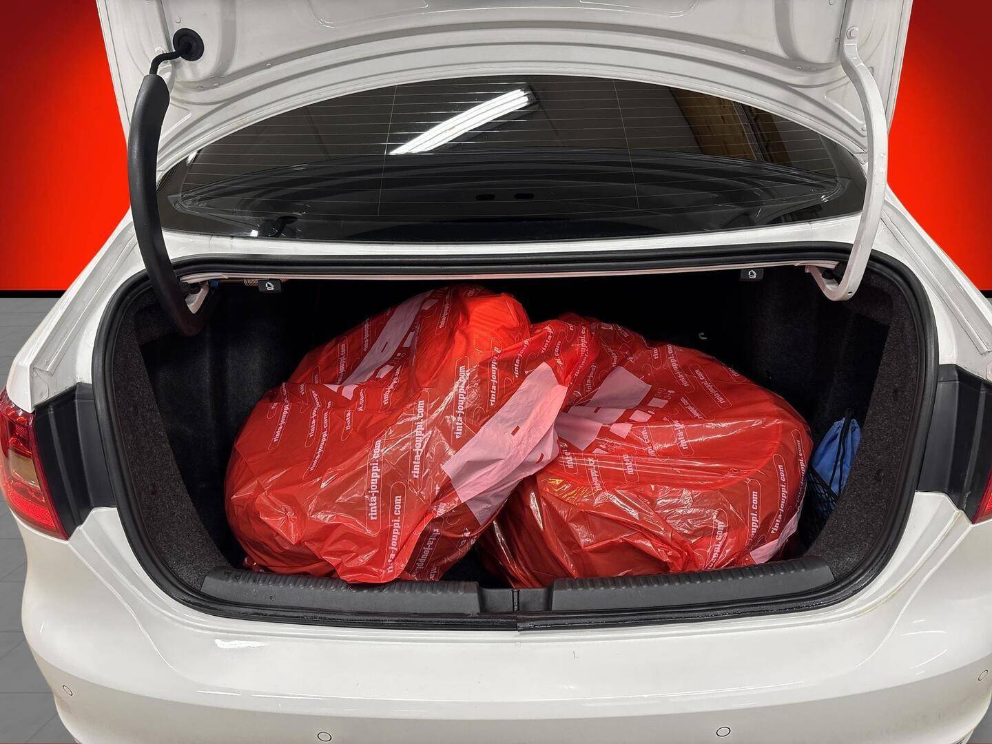 VOLKSWAGEN Jetta 2011