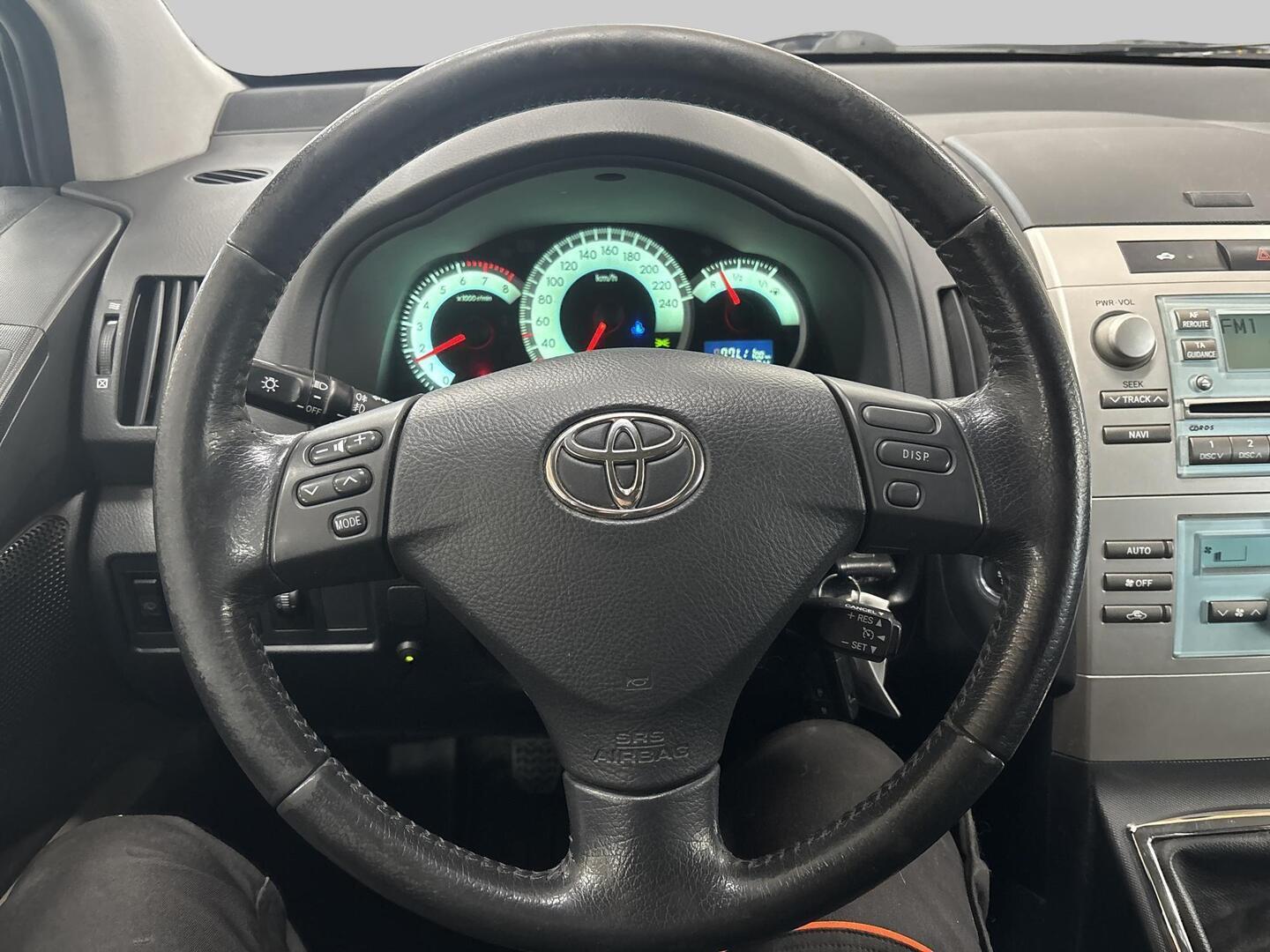 TOYOTA Corolla Verso 2006