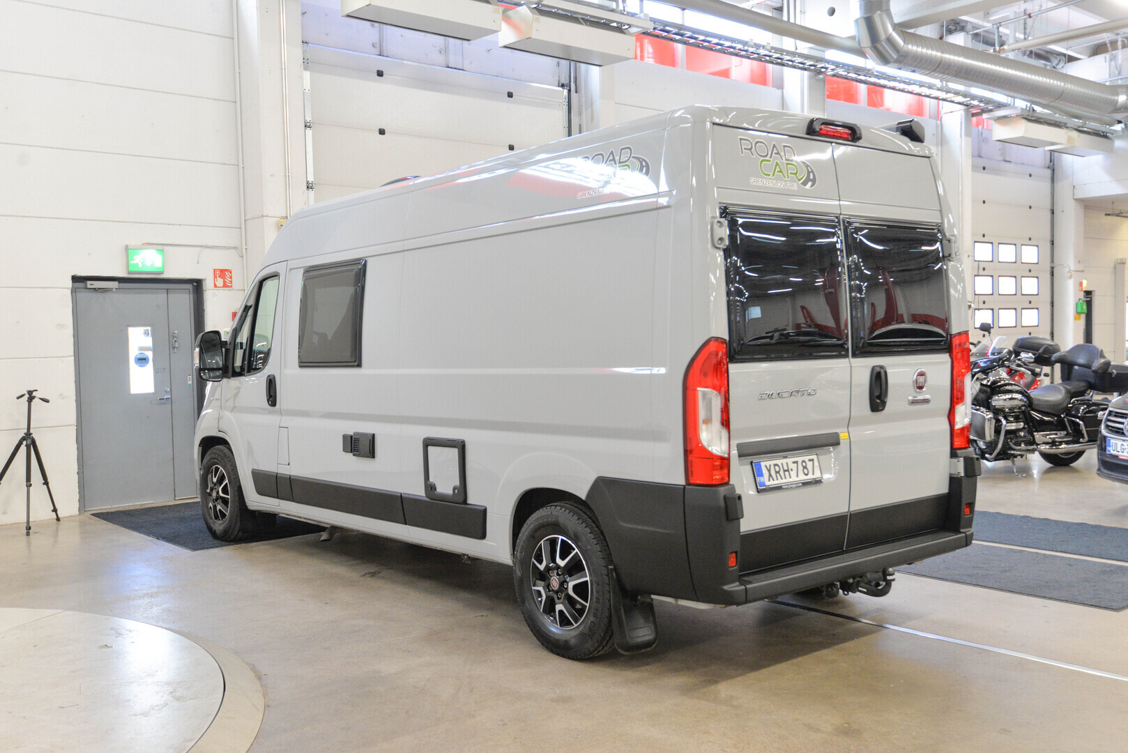 ROADCAR VAN R 601 2020