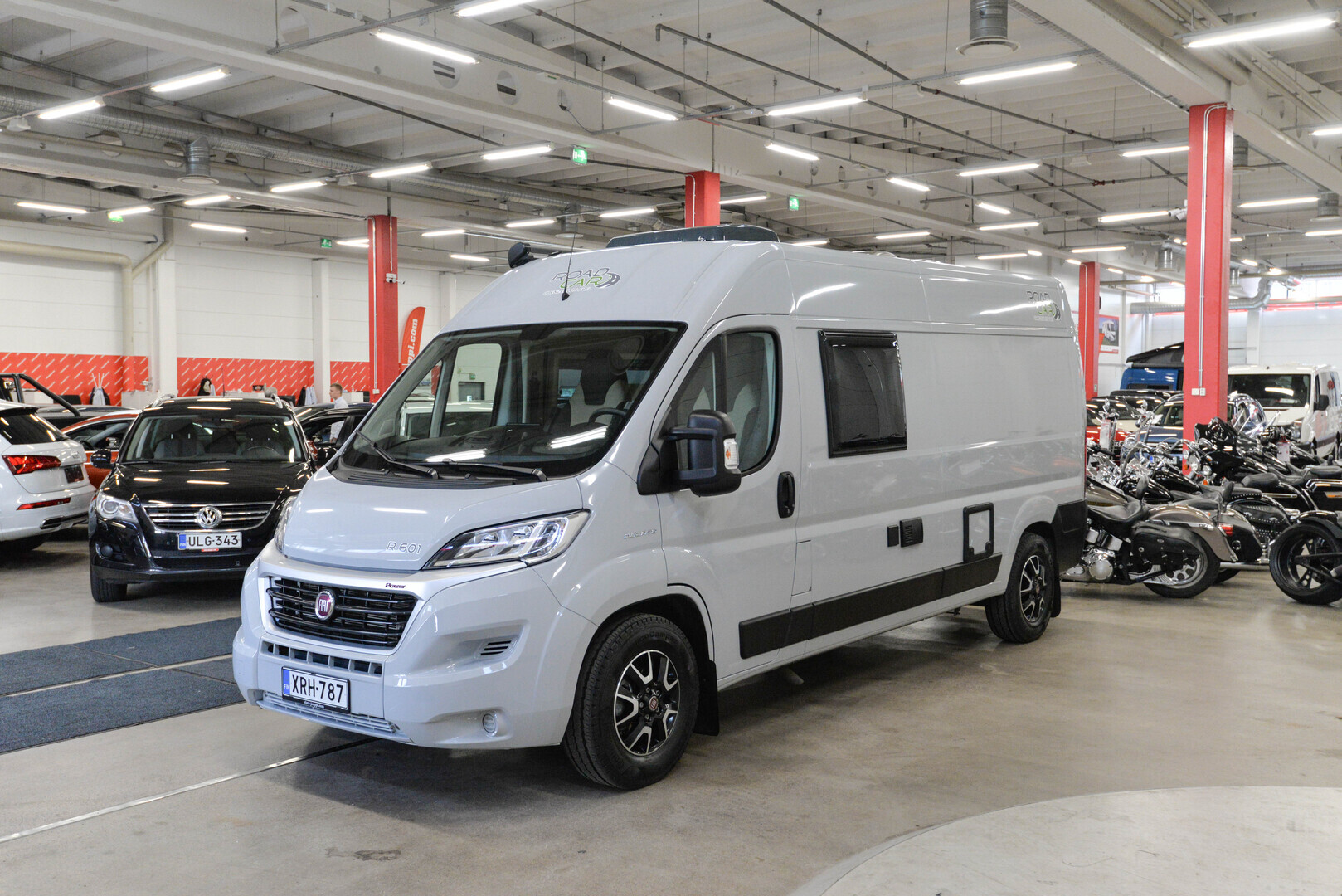 ROADCAR VAN R 601 2020