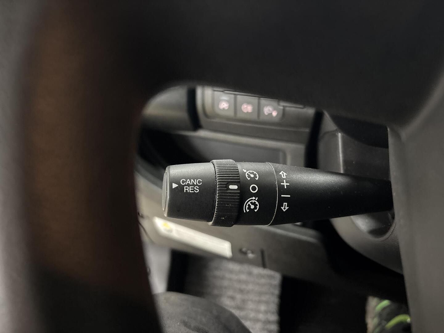 ROADCAR VAN R 601 2020