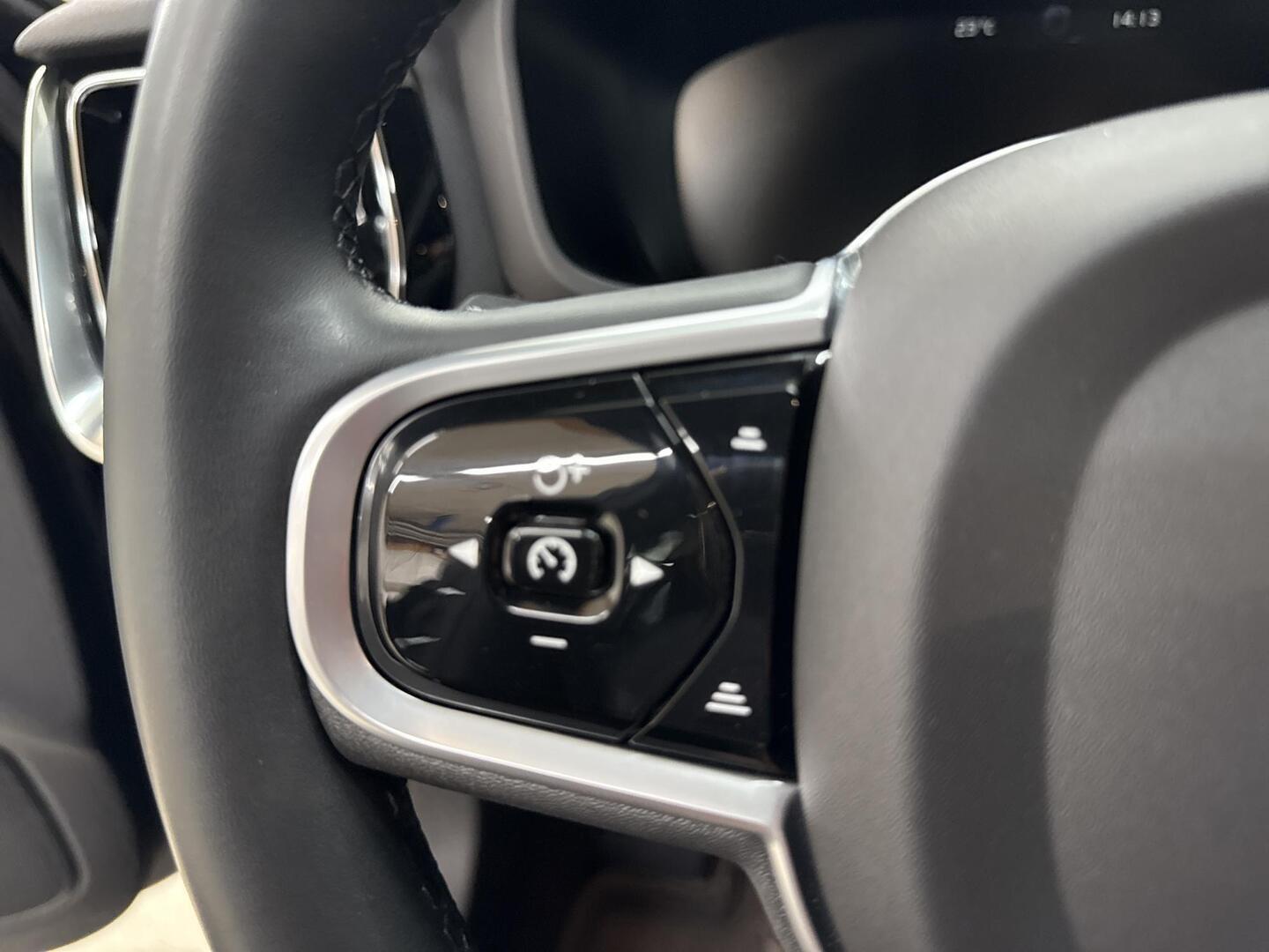 VOLVO V60 2021