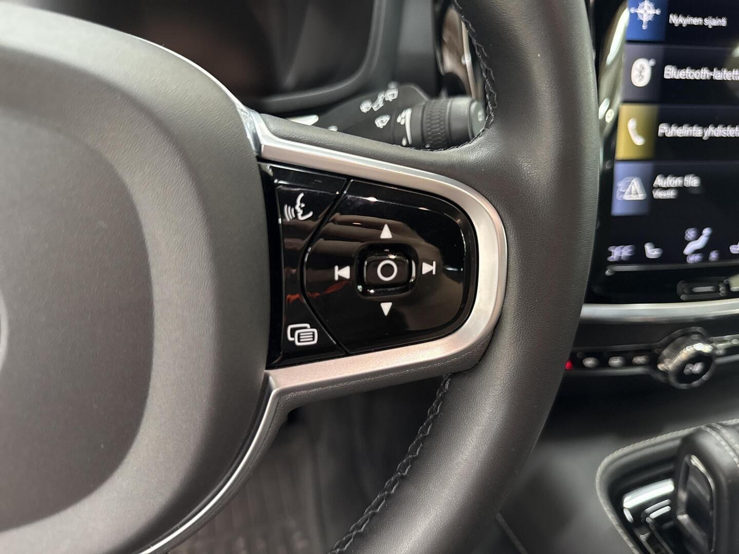 VOLVO V60 2021