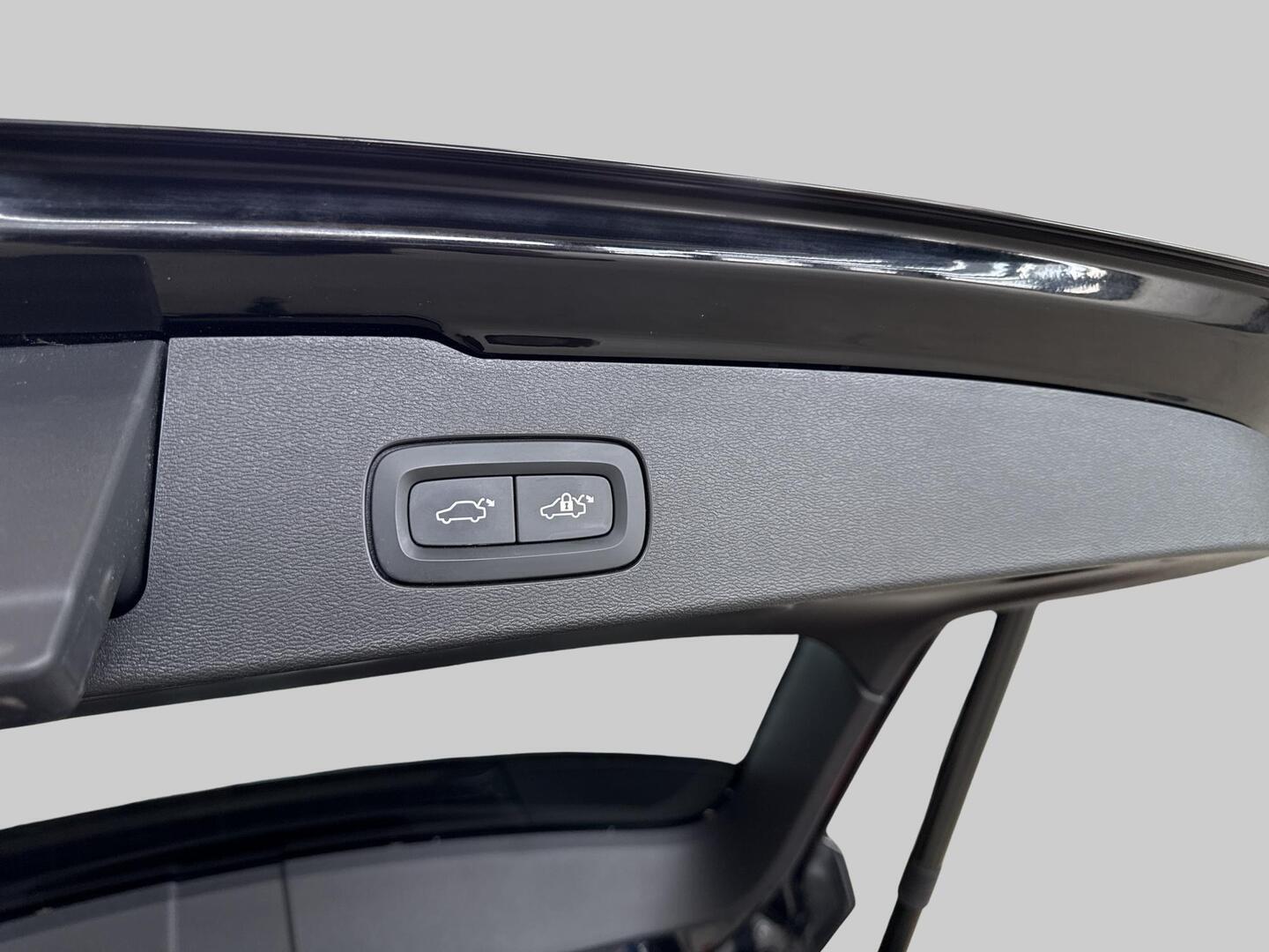 VOLVO V60 2021