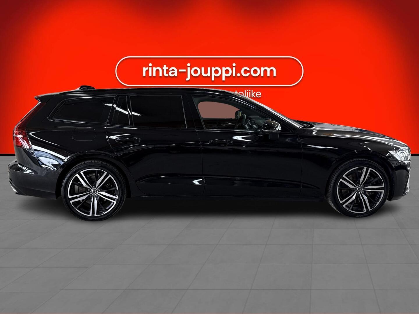 VOLVO V60 2021