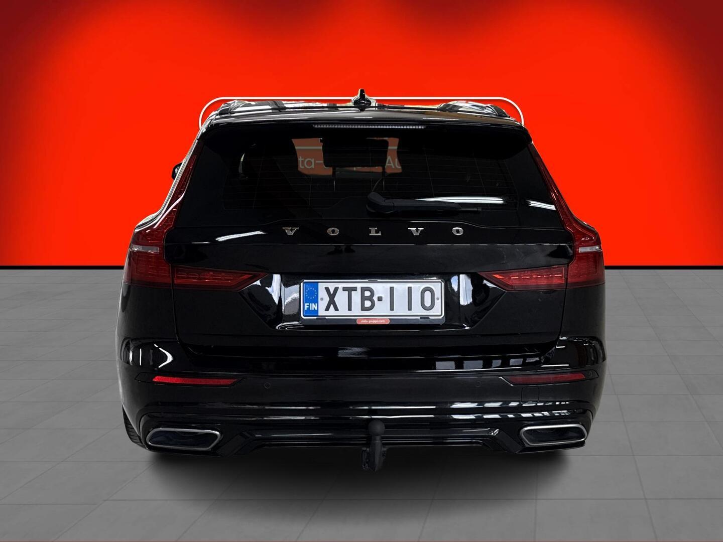 VOLVO V60 2021